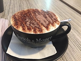 Mischica Cafe open