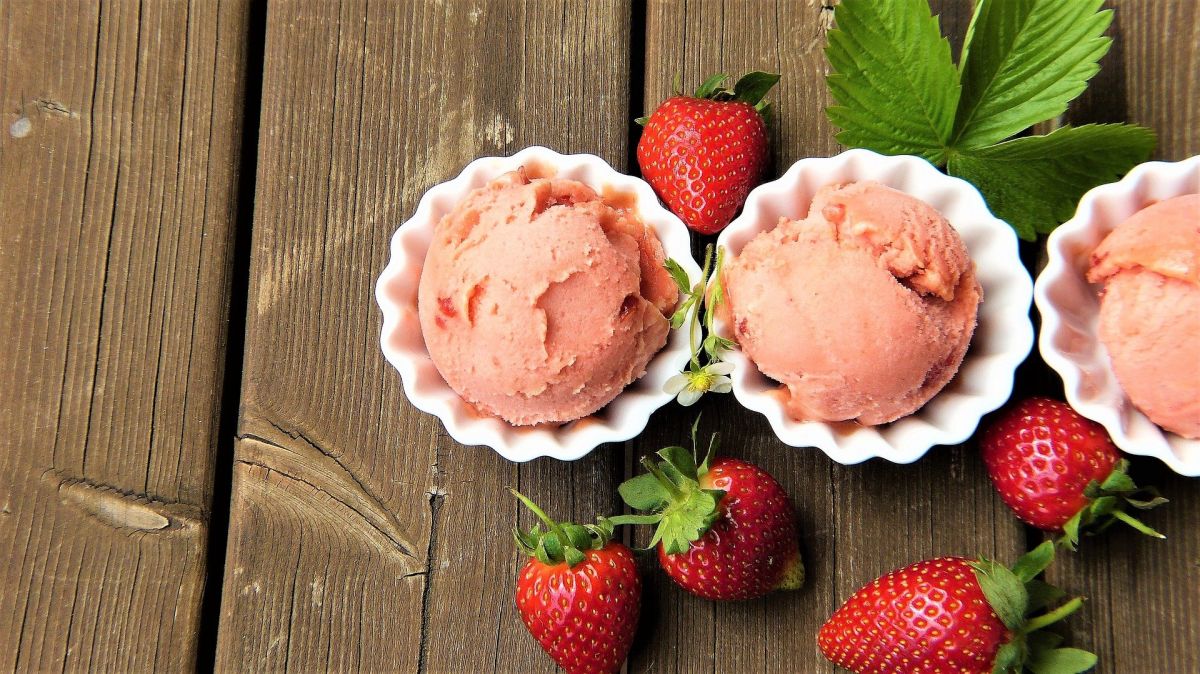 Comment une délicieuse crème glacée est fabriquée - et à quoi tu dois faire attention quand tu l'achètes !
