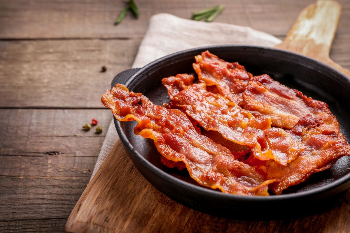 Plus que des asperges frites enveloppées de bacon - les belles et délicieuses choses que tu peux faire avec du bacon.