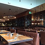 Earls Kitchen + Bar - Bellevue inside