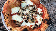 Trattoria Pizzeria Luna food