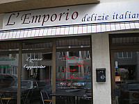 L`Emporio italienische Feinkost inside