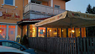 Cafe Pizzeria Gelateria Il Giardino outside