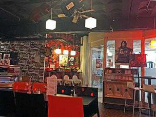 Chantilly Beatles Cafe open