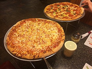 Gill's Pizza