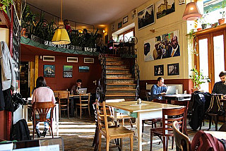 Cafe & Prosa Livraria reserva