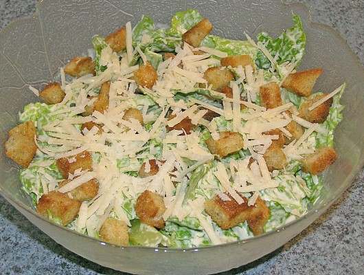 Salată Caesar
