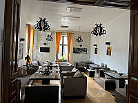 Restaurant & Lounge 16,50 